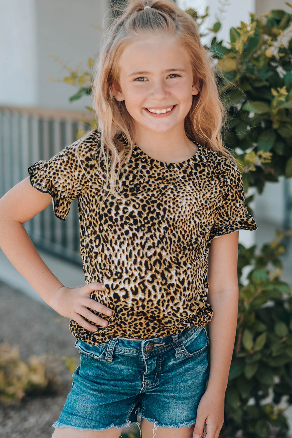 Load image into Gallery viewer, Girls Leopard Short Flounce Sleeve Tee

