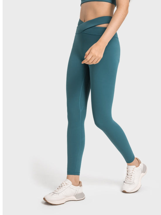 Load image into Gallery viewer, Crisscross Cutout Sports Leggings
